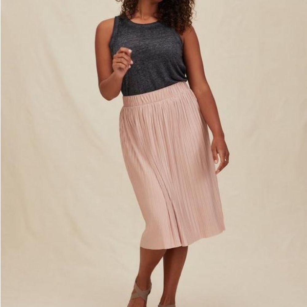 Torrid Midi Pleated Skirt Dusty Rose Blush Pink Size 2X 18/20